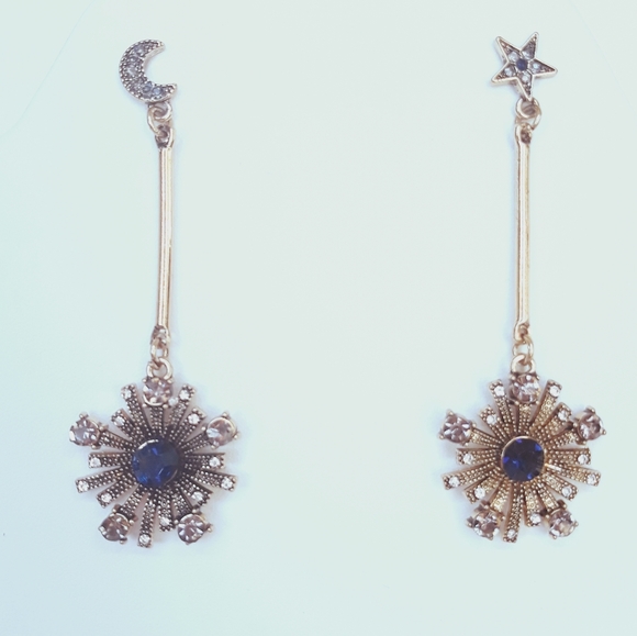 Old gold and black stone Boho earrings - Picture 3 of 4